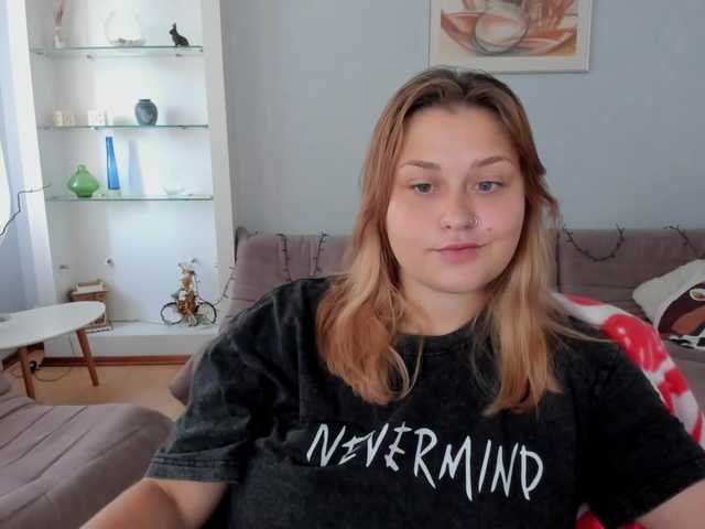 WhisperOfSiren live cam on BongaCams