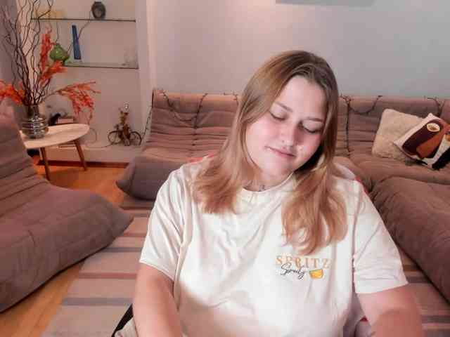 Whisper_Of_Sirena webcam