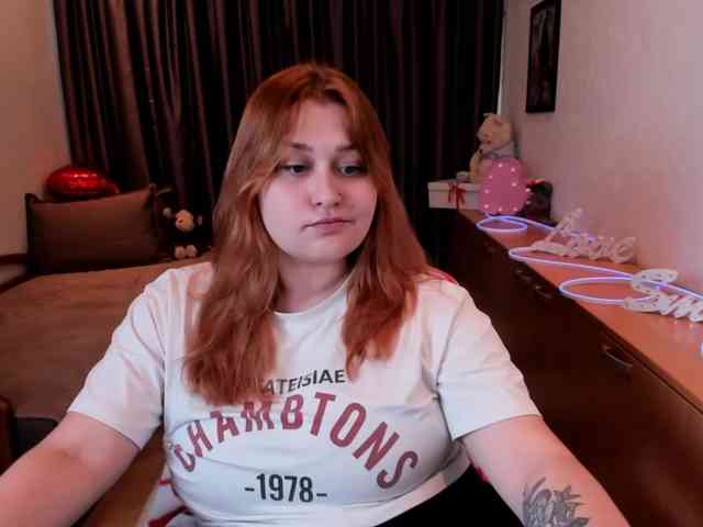 Whisper_Of_Sirena webcam