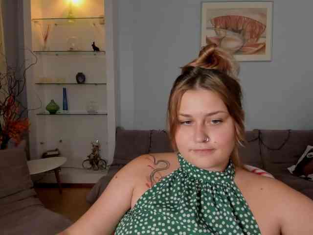 Whisper_Of_Sirena webcam