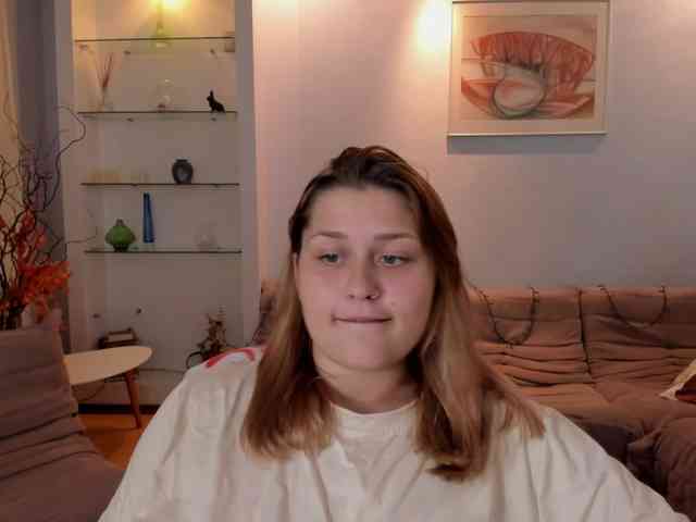 Whisper_Of_Sirena webcam