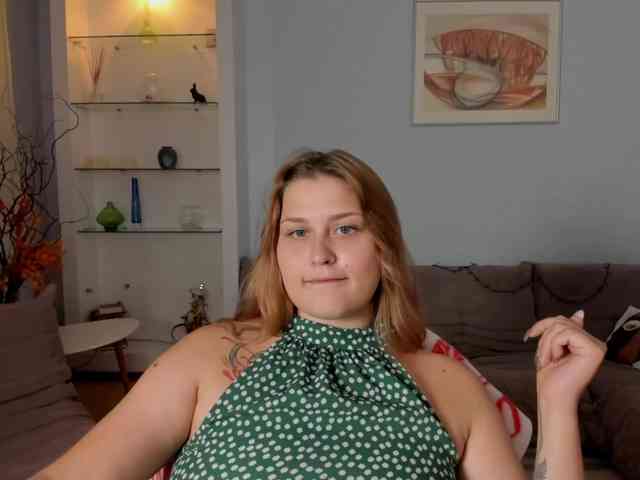 Whisper_Of_Sirena webcam