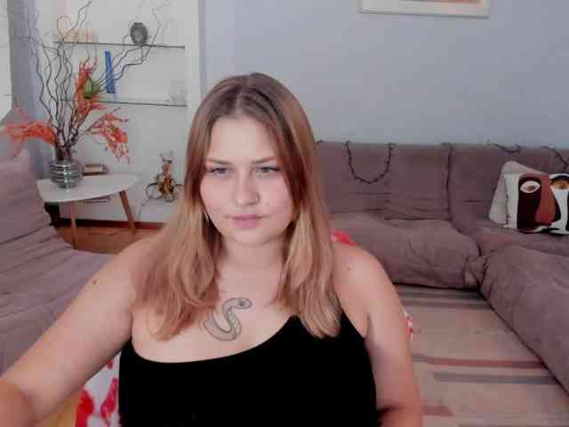 Whisper_Of_Sirena webcam