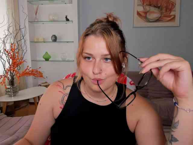 Whisper_Of_Sirena webcam