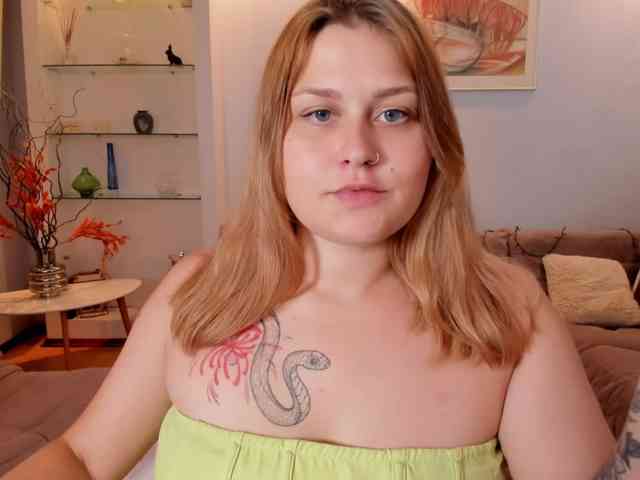 Whisper_Of_Sirena webcam