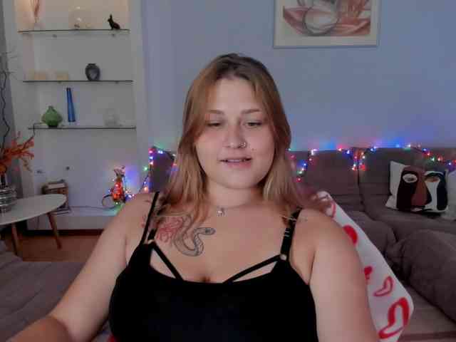 Whisper_Of_Sirena webcam