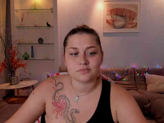Whisper_Of_Sirena webcam