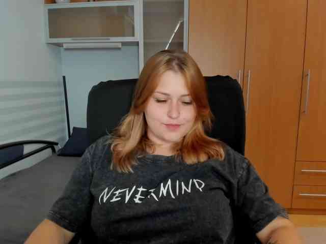 Whisper_Of_Sirena webcam