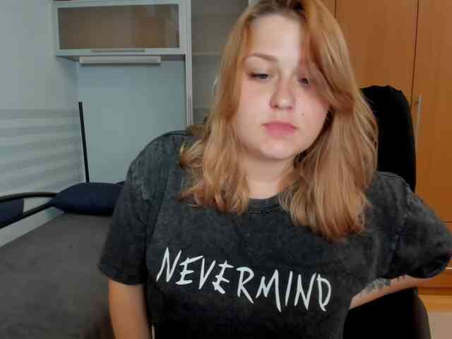 Whisper_Of_Sirena webcam