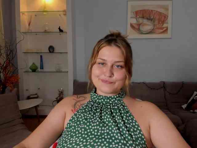 Whisper_Of_Sirena webcam