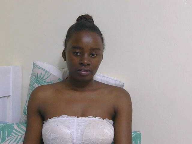 SweetTarrif live cam on BongaCams