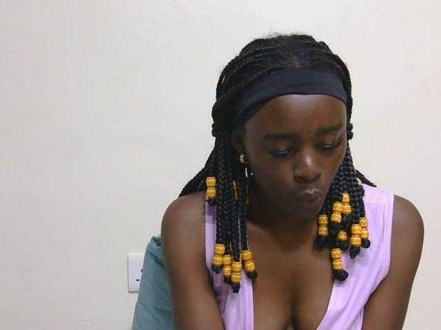 SweetTarrif live cam on BongaCams