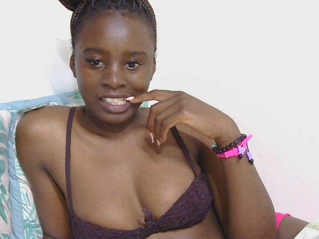 SweetTarrif live cam on BongaCams
