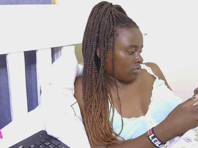 SweetTarrif live cam on BongaCams