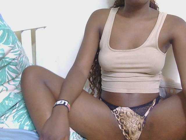 SweetTarrif live cam on BongaCams