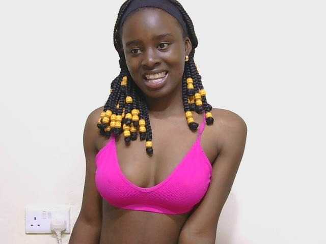 SweetTarrif live cam on BongaCams