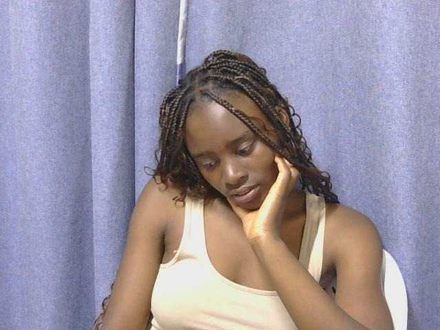SweetTarrif live cam on BongaCams
