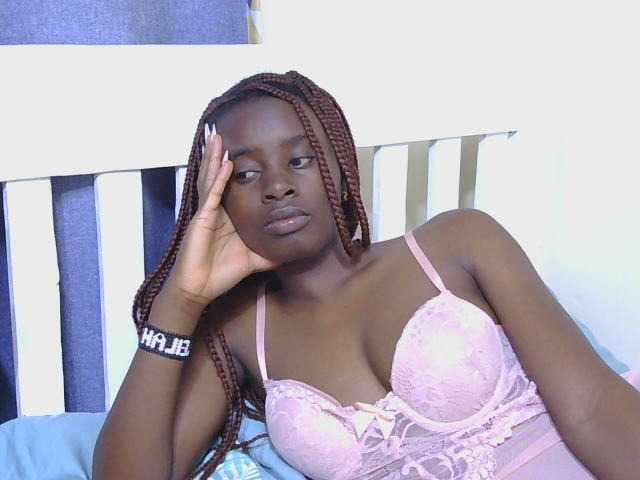 SweetTarrif live cam on BongaCams
