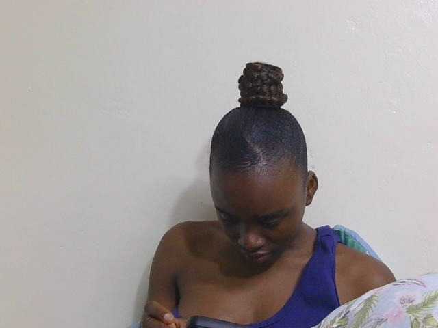 SweetTarrif live cam on BongaCams