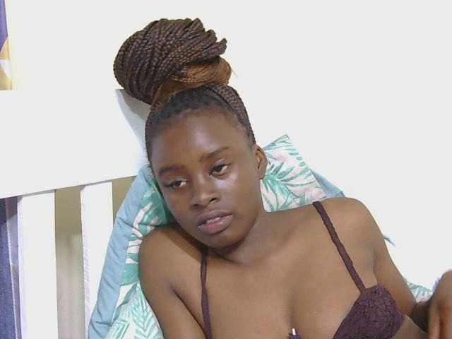 SweetTarrif live cam on BongaCams