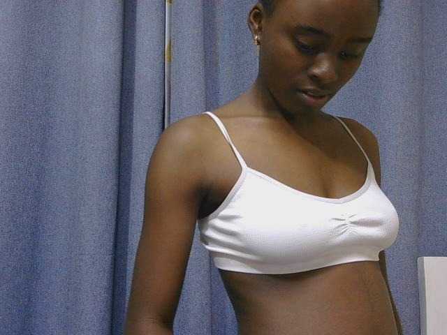 SweetTarrif live cam on BongaCams