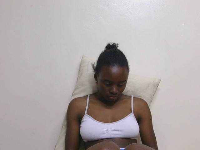 SweetTarrif live cam on BongaCams