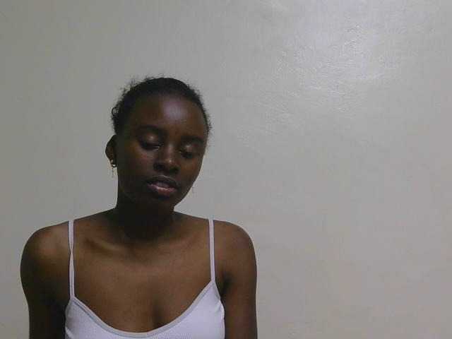 SweetTarrif live cam on BongaCams
