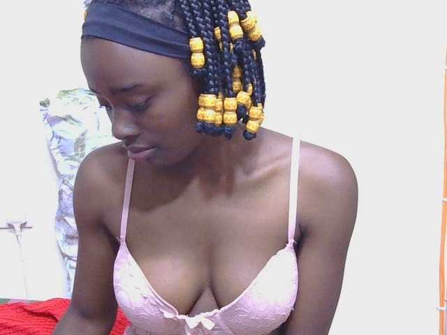 SweetTarrif live cam on BongaCams