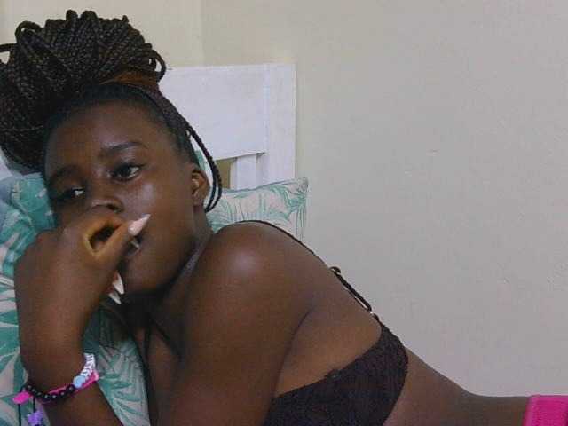 SweetTarrif live cam on BongaCams