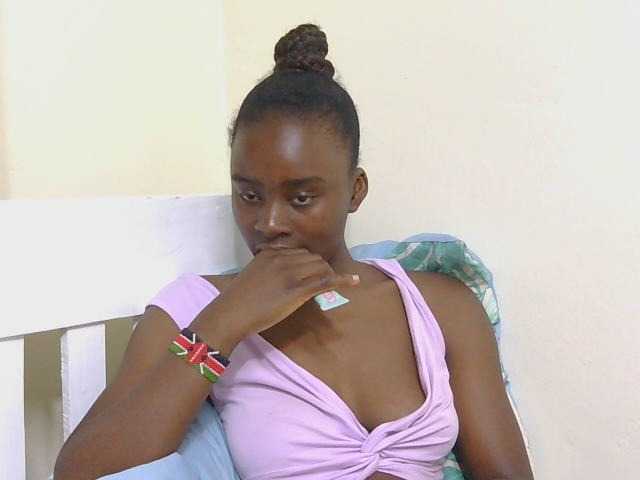 SweetTarrif live cam on BongaCams