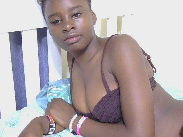 SweetTarrif live cam on BongaCams