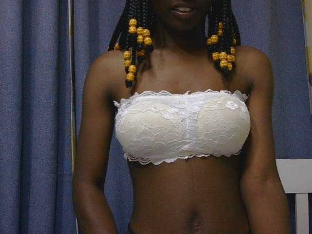 SweetTarrif live cam on BongaCams