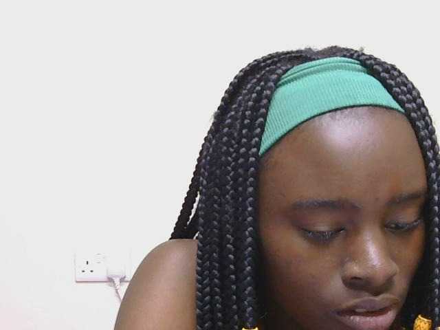 SweetTarrif live cam on BongaCams