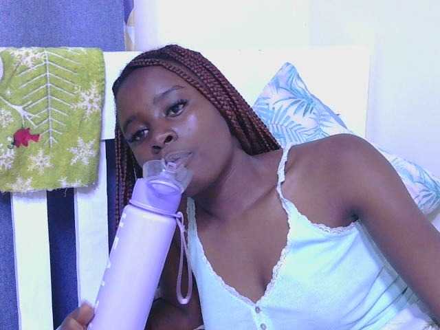 SweetTarrif live cam on BongaCams