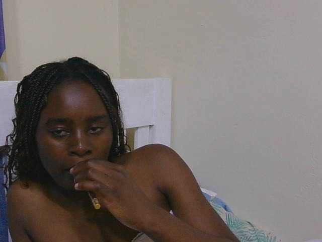 SweetTarrif live cam on BongaCams