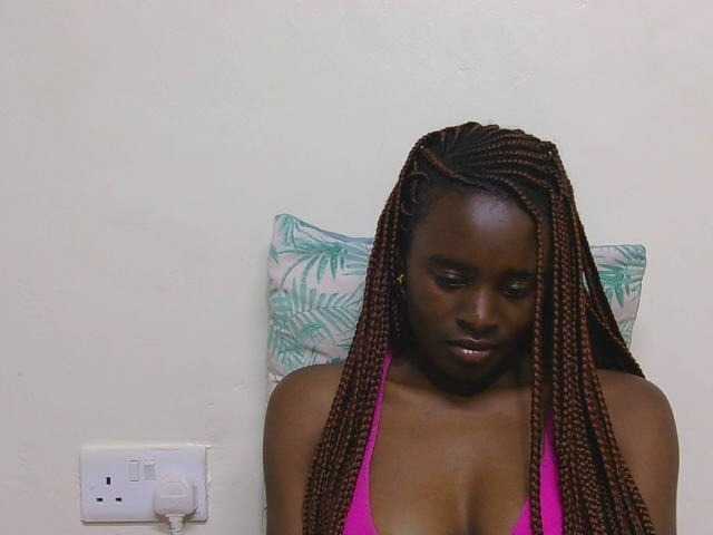 SweetTarrif live cam on BongaCams