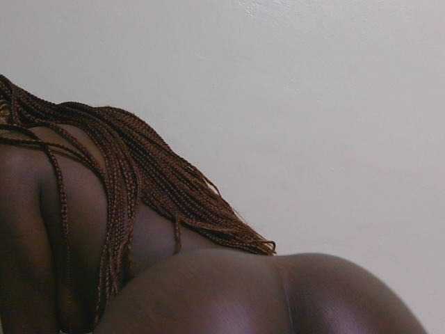 SweetTarrif live cam on BongaCams