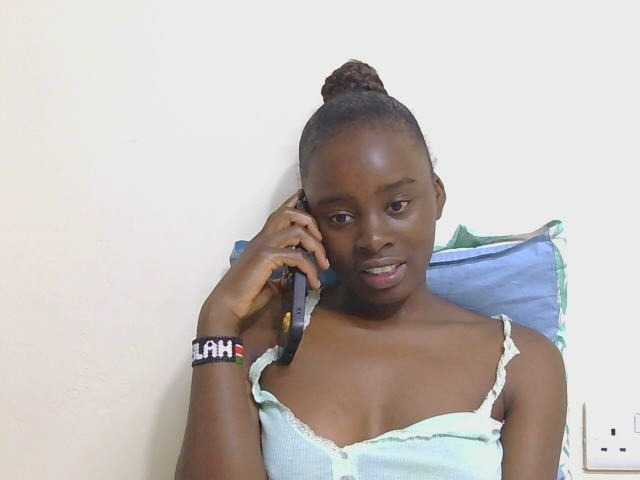 SweetTarrif live cam on BongaCams