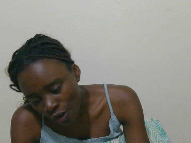 SweetTarrif live cam on BongaCams