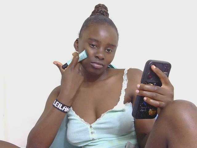 SweetTarrif live cam on BongaCams