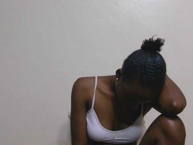SweetTarrif live cam on BongaCams