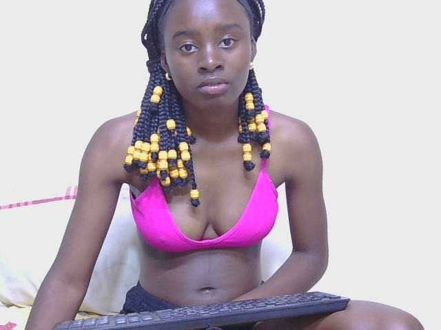 SweetTarrif live cam on BongaCams