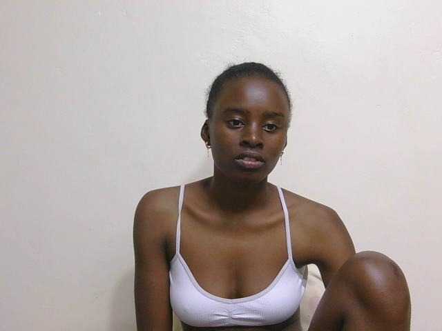 SweetTarrif live cam on BongaCams