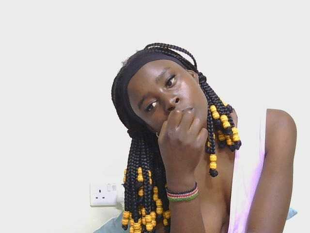 SweetTarrif live cam on BongaCams