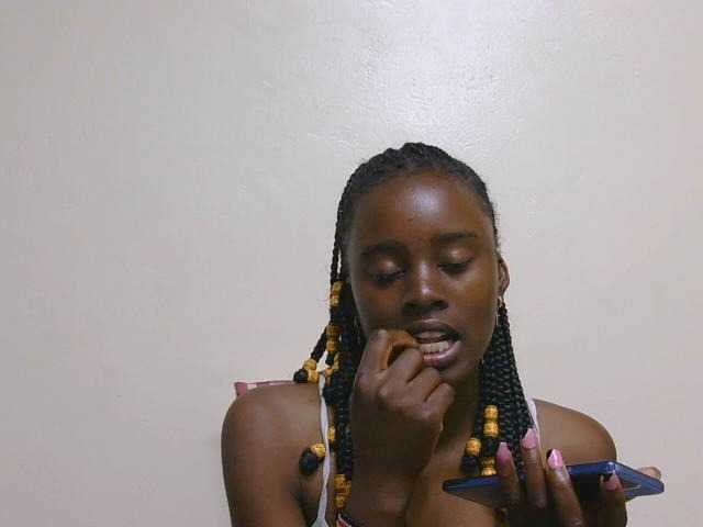 SweetTarrif live cam on BongaCams