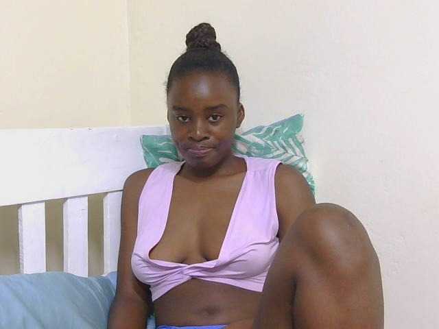 SweetTarrif live cam on BongaCams