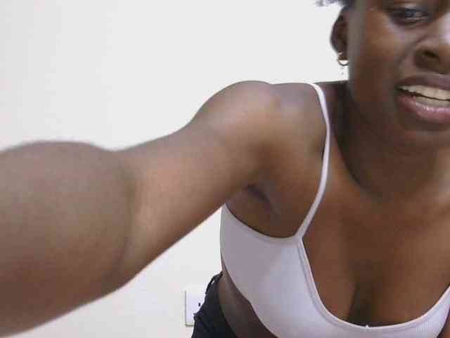 SweetTarrif Live Webcam on BongaCams