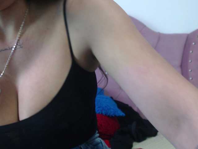 eimmyRossyx live cam on UnifiedCams