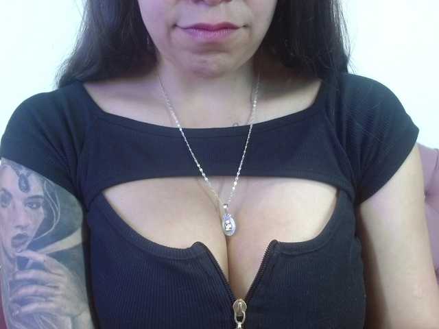eimmyRossyx live cam on BongaCams