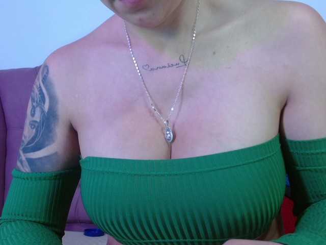 eimmyRossyx live cam on BongaCams